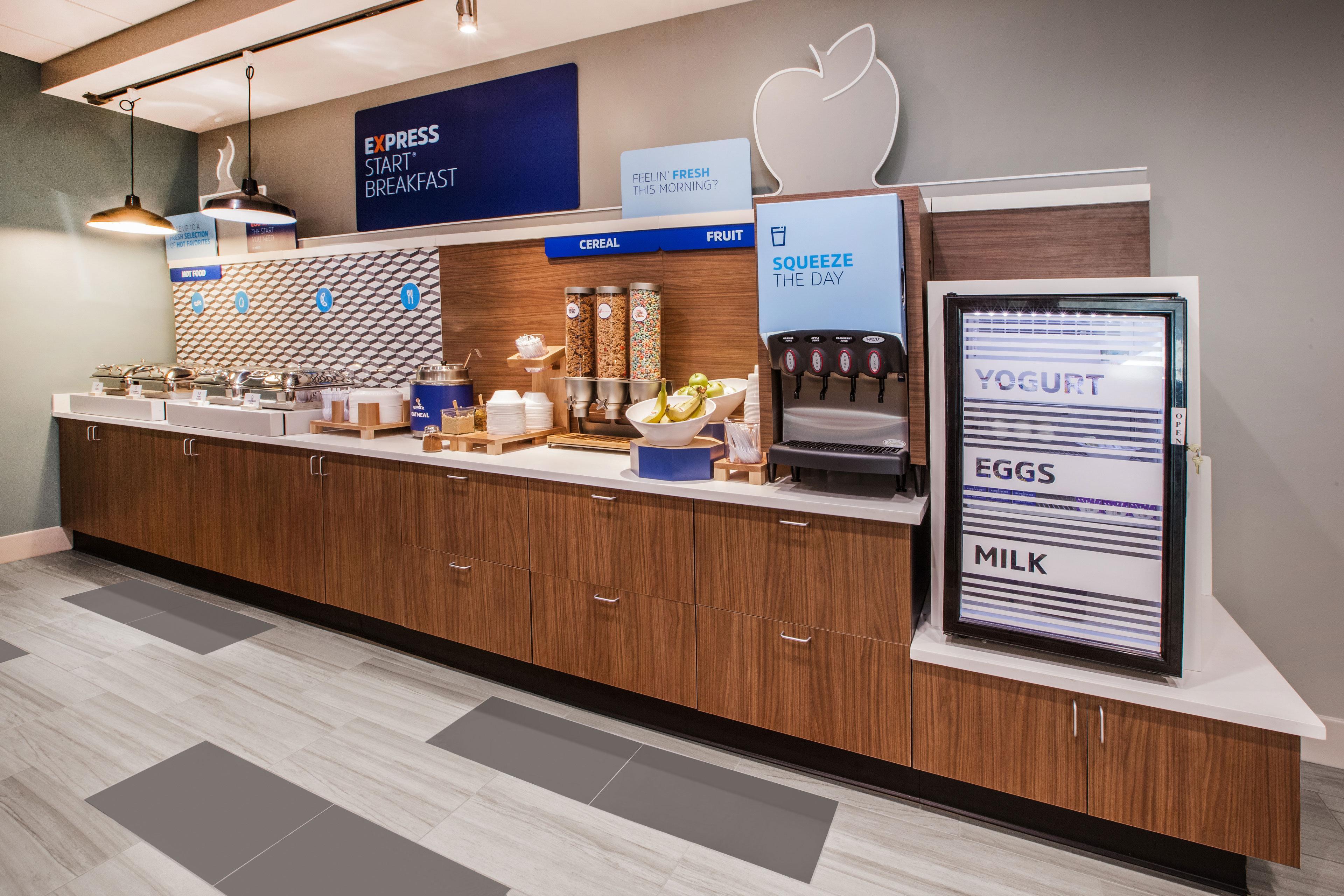 Holiday Inn Express Hotel & Suites London By Ihg Eksteriør billede