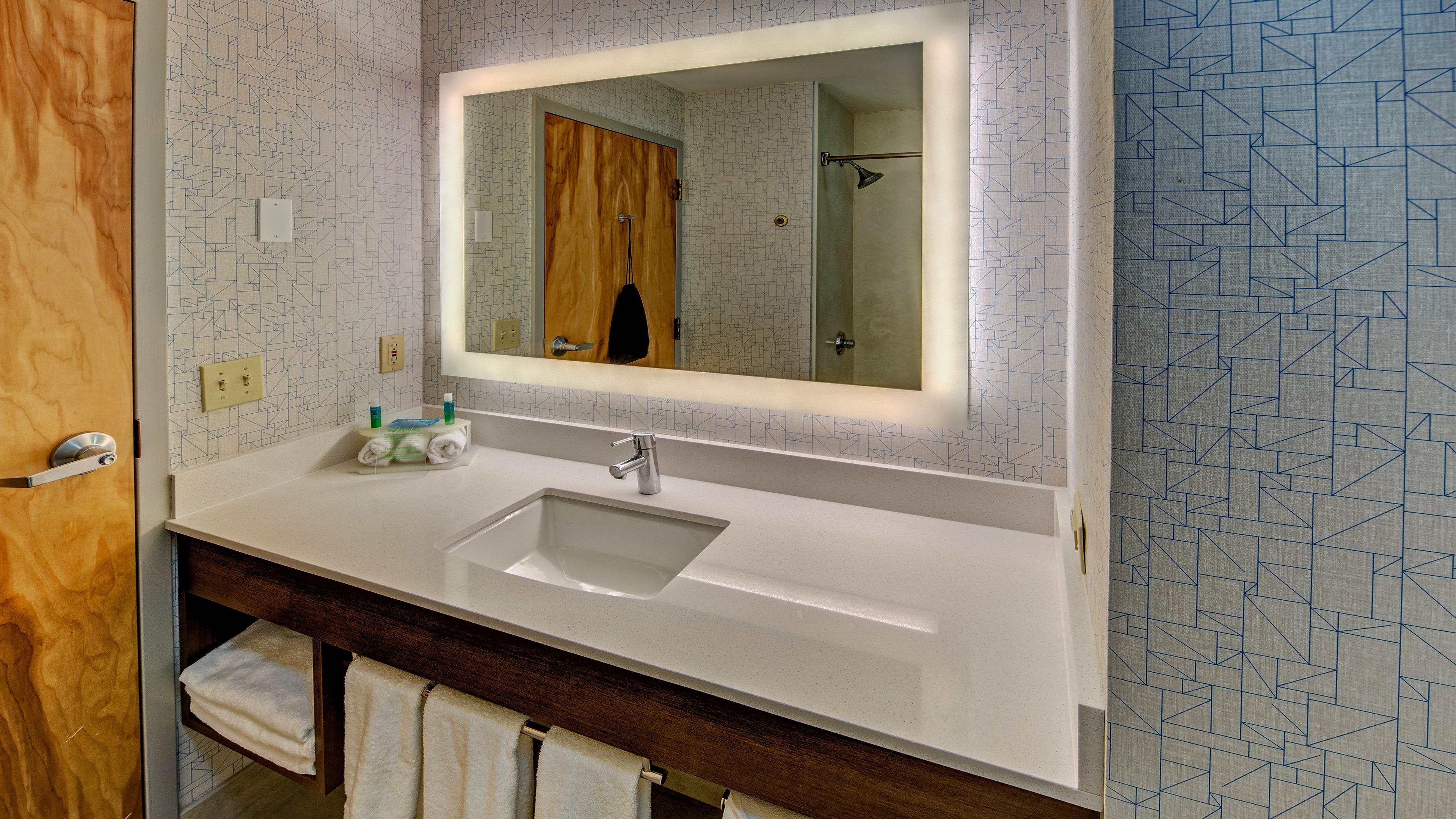 Holiday Inn Express Hotel & Suites London By Ihg Eksteriør billede