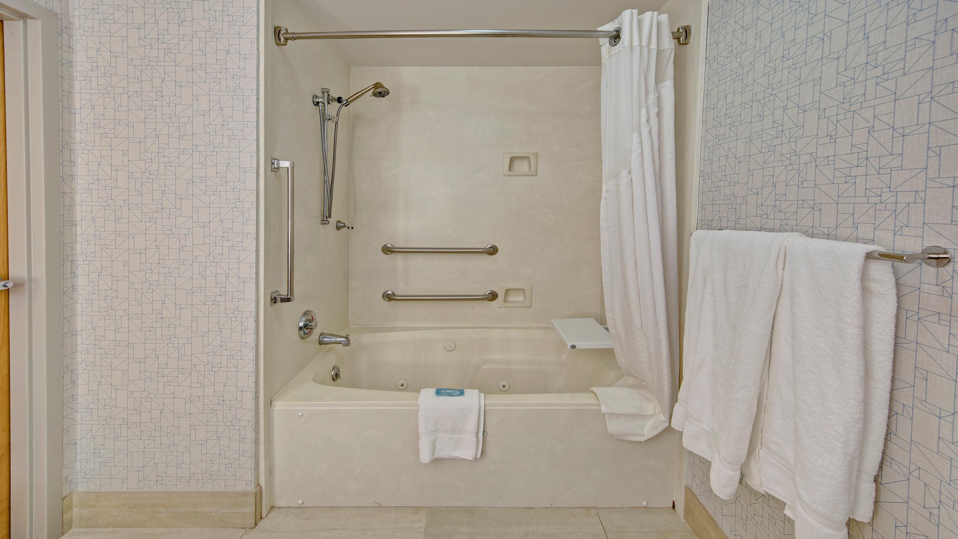 Holiday Inn Express Hotel & Suites London By Ihg Eksteriør billede