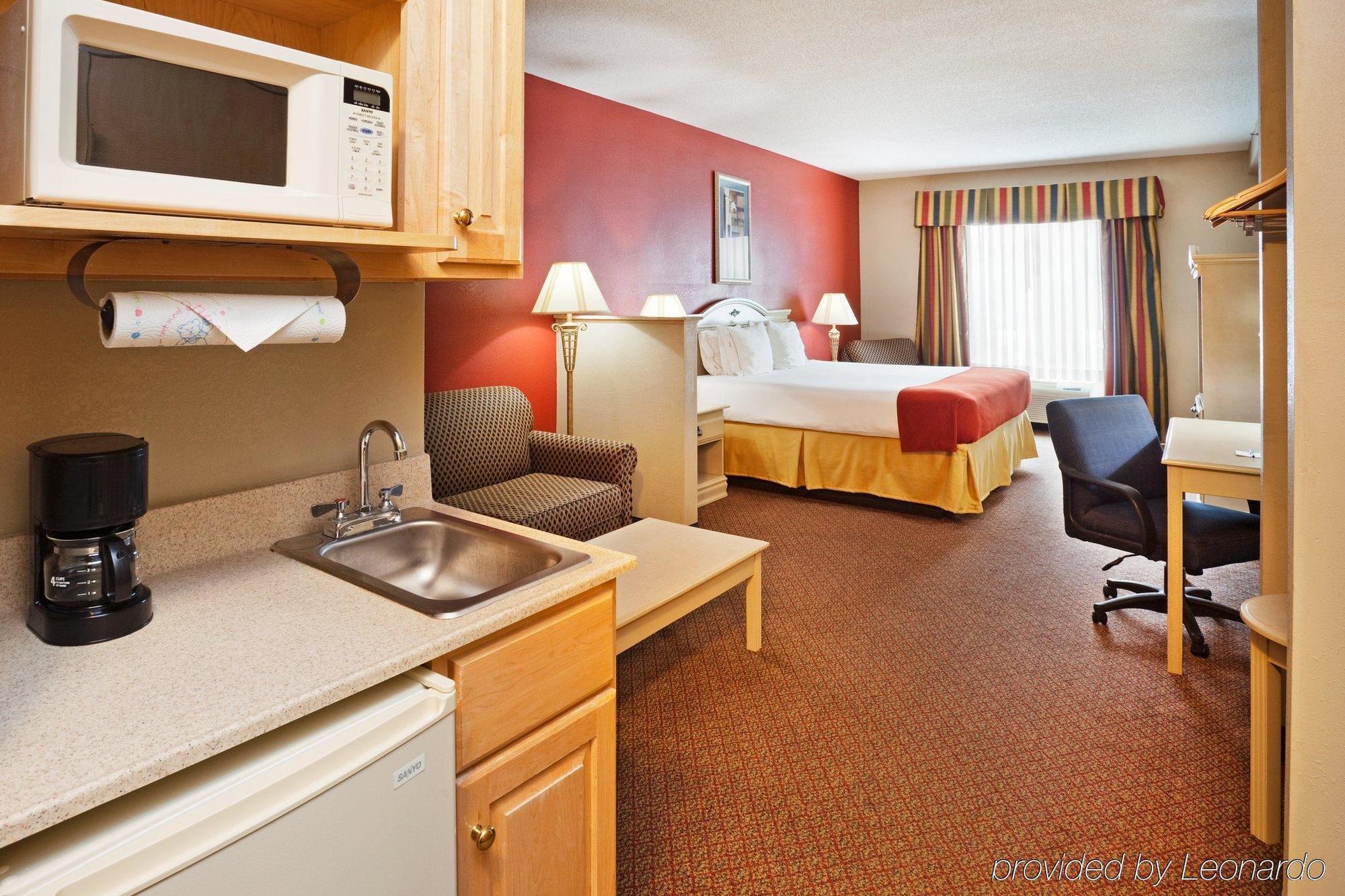 Holiday Inn Express Hotel & Suites London By Ihg Værelse billede