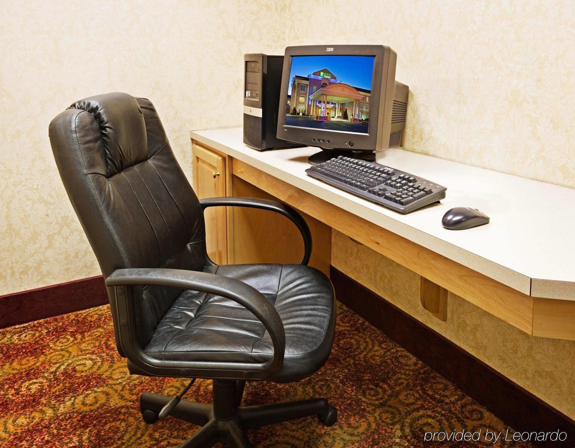 Holiday Inn Express Hotel & Suites London By Ihg Faciliteter billede